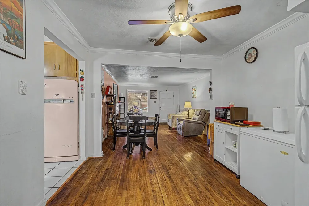 1012 Joyce Street Houston, TX 77009