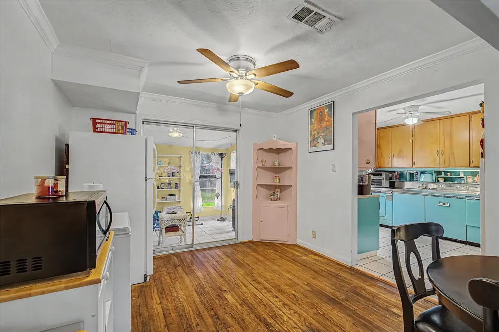 1012 Joyce Street Houston, TX 77009