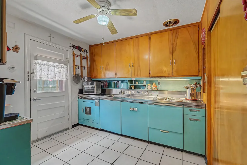 1012 Joyce Street Houston, TX 77009