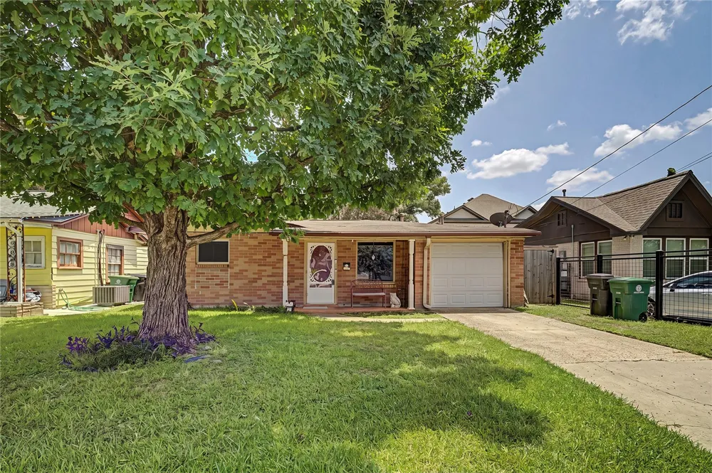 1012 Joyce Street Houston, TX 77009