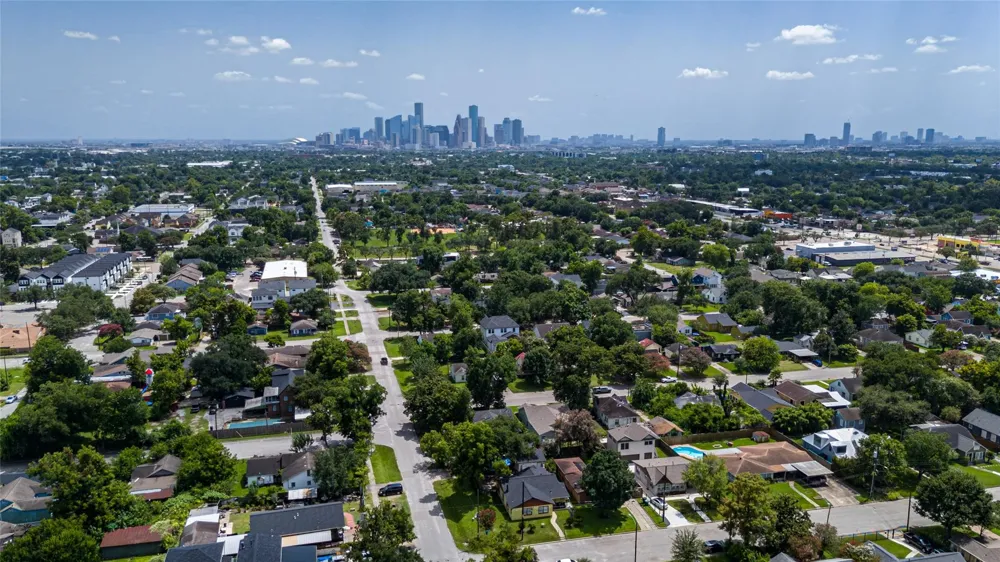 1012 Joyce Street Houston, TX 77009