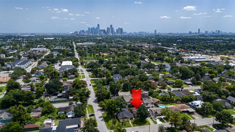 1012 Joyce Street Houston, TX 77009
