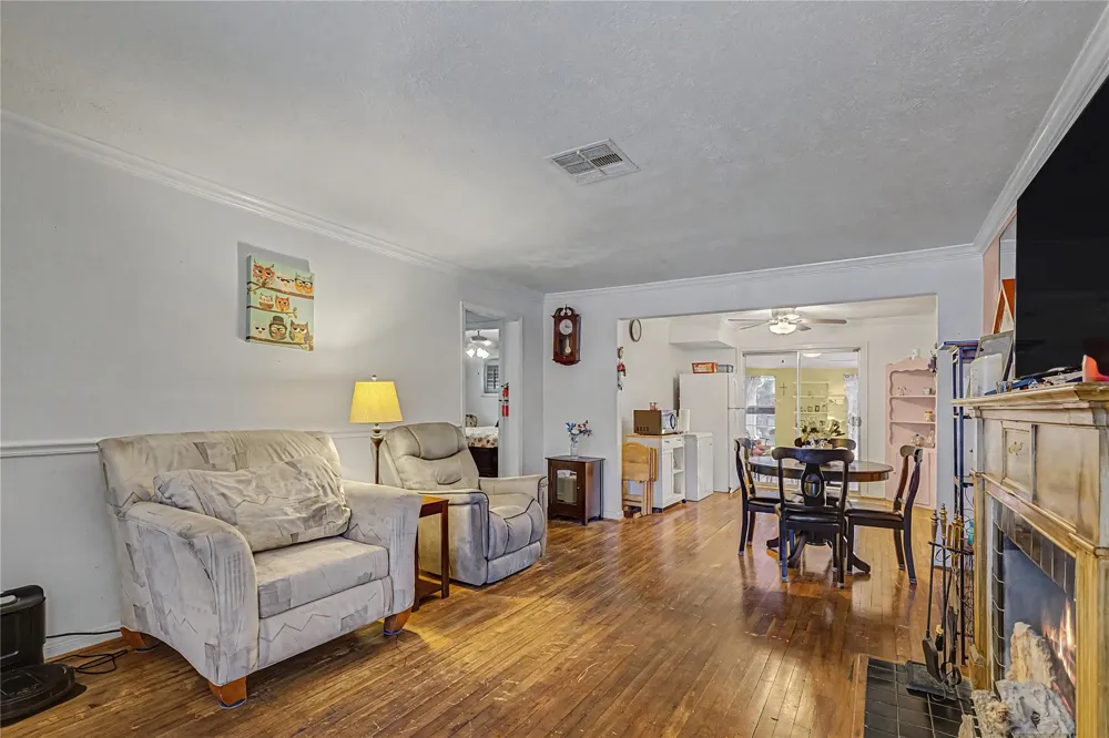 1012 Joyce Street Houston, TX 77009