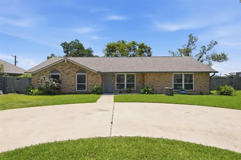 2210 Quail Hollow Drive