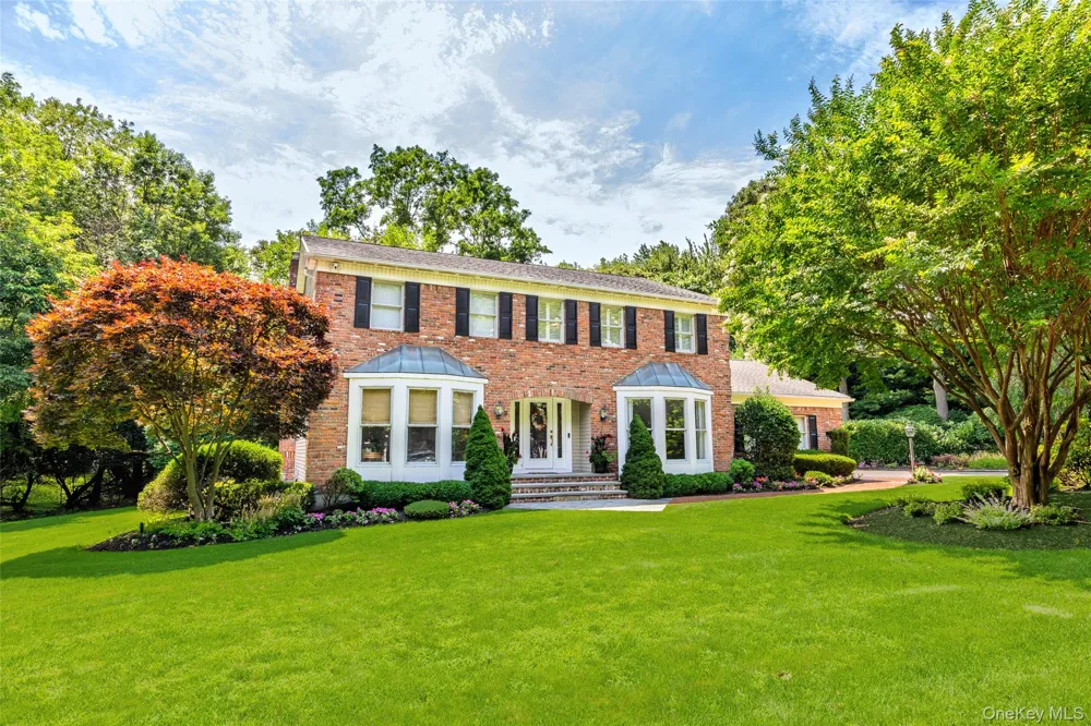 8 Quaker Hill Road Stony Brook, NY 11790
