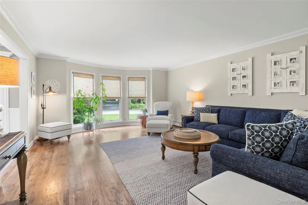 8 Quaker Hill Road Stony Brook, NY 11790
