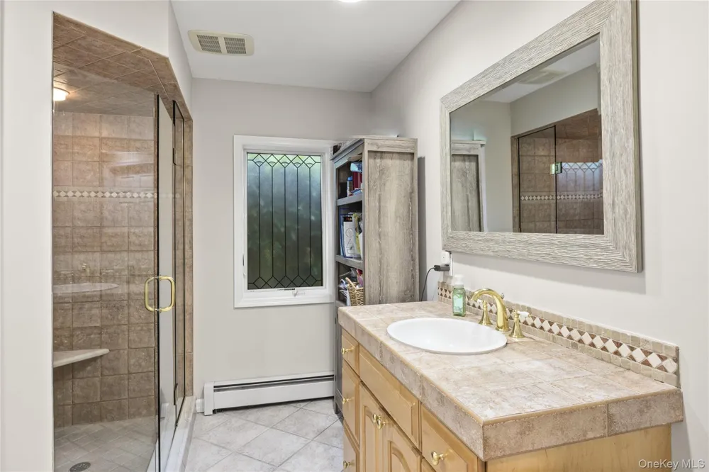 8 Quaker Hill Road Stony Brook, NY 11790