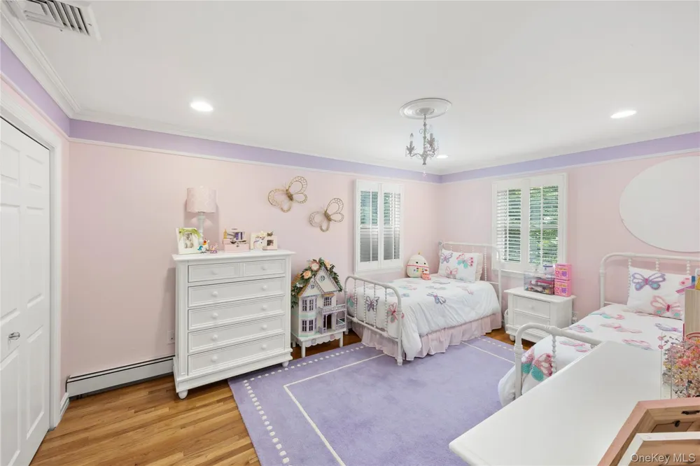 8 Quaker Hill Road Stony Brook, NY 11790