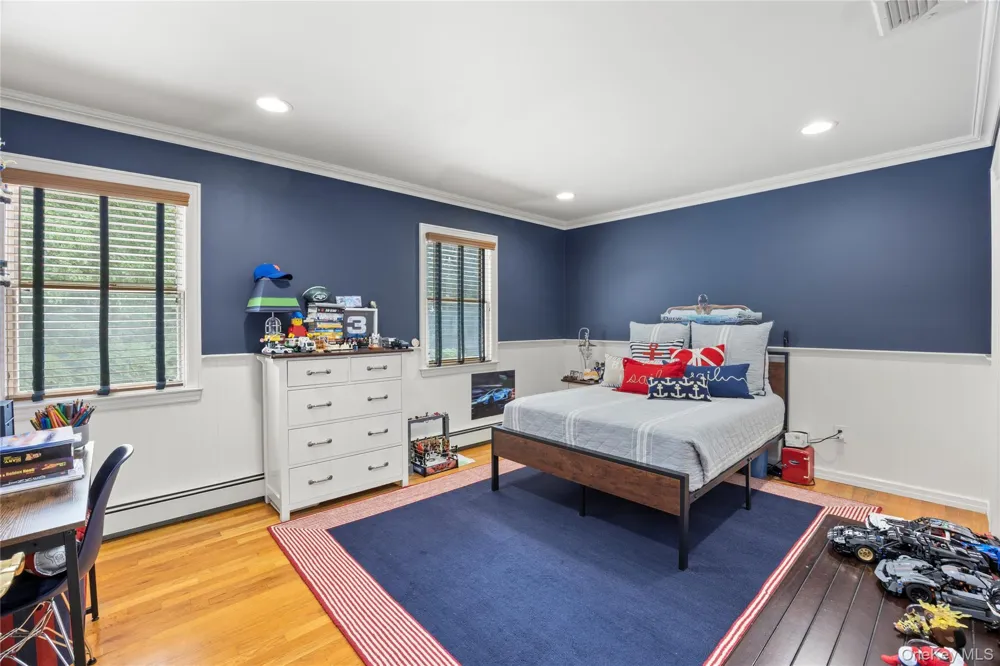 8 Quaker Hill Road Stony Brook, NY 11790