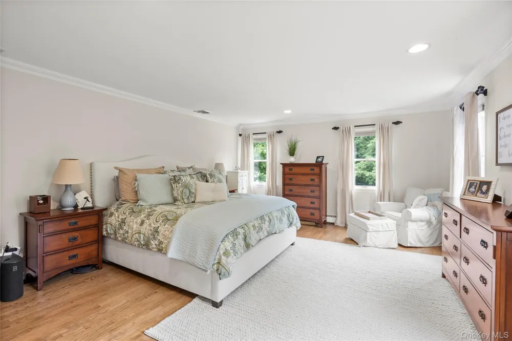 8 Quaker Hill Road Stony Brook, NY 11790