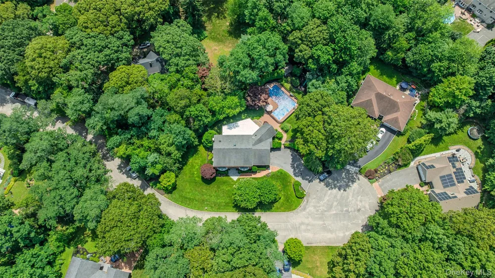 8 Quaker Hill Road Stony Brook, NY 11790