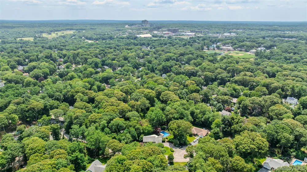 8 Quaker Hill Road Stony Brook, NY 11790