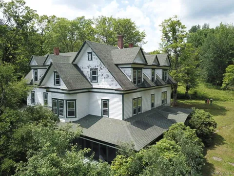 109 Mary Smith Hill Road