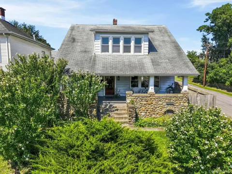 97 Robinson Avenue