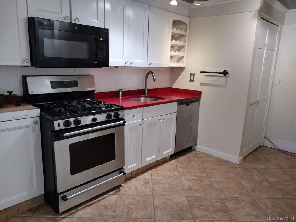 396 Birchwood Road Medford, NY 11763