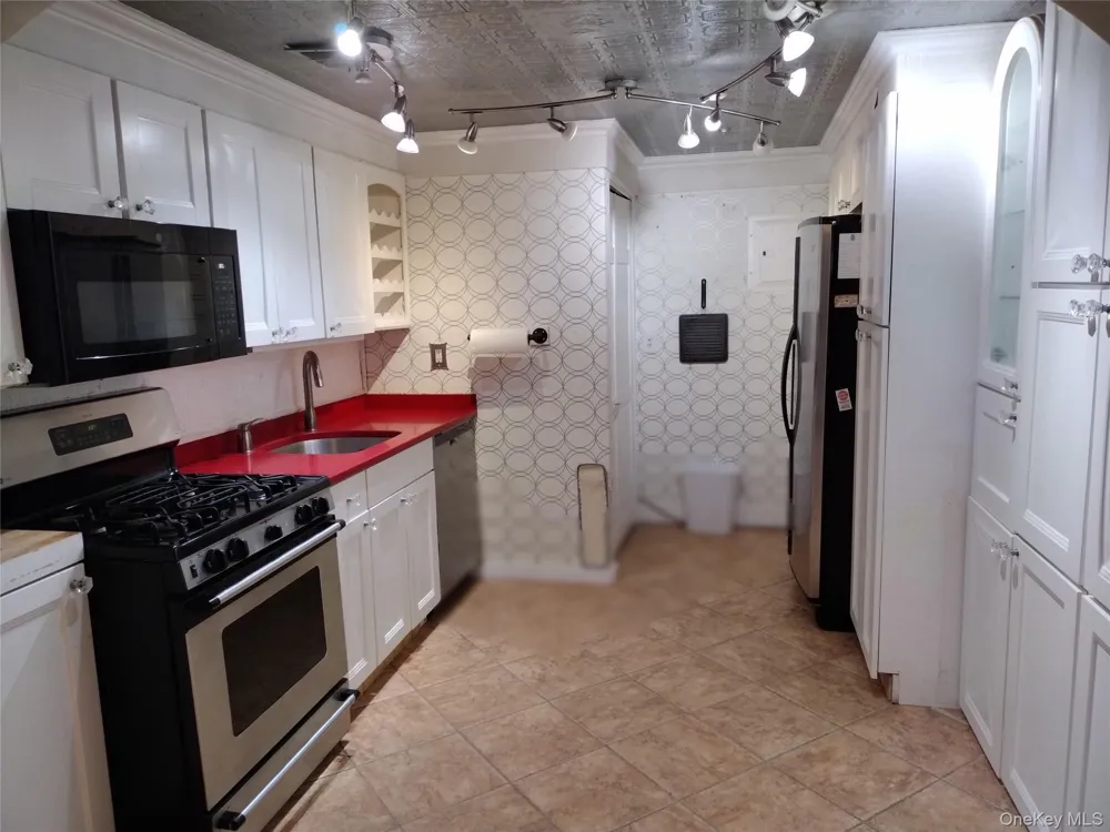 396 Birchwood Road Medford, NY 11763