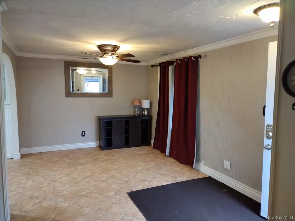 396 Birchwood Road Medford, NY 11763