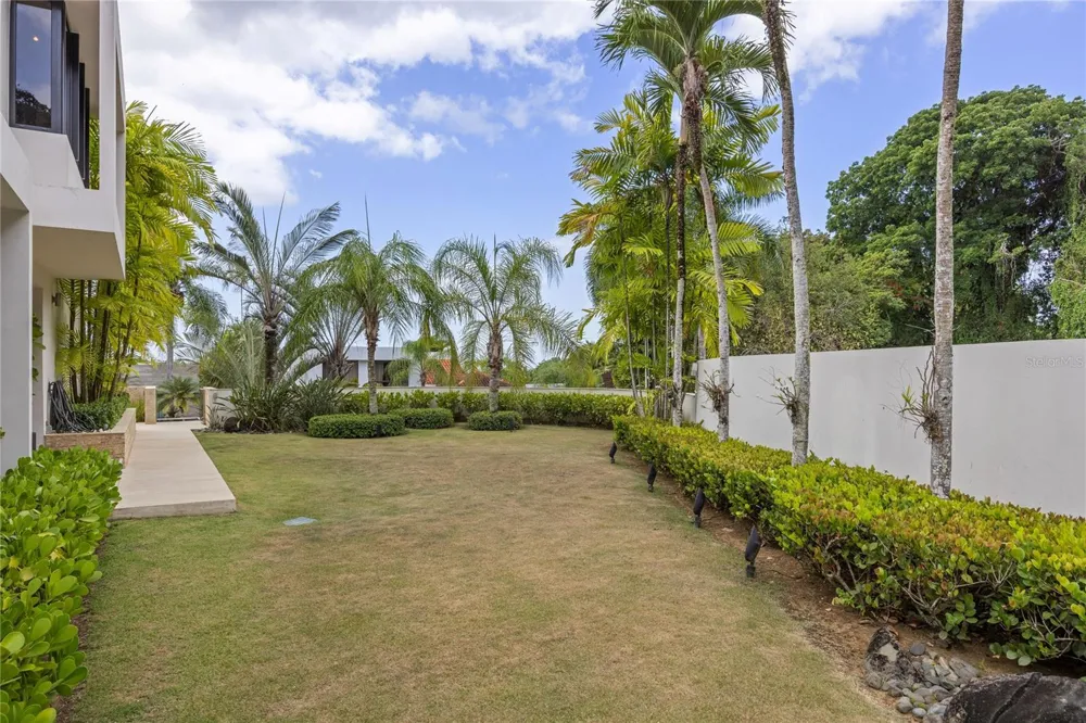 #9 Palma Real ESTANCIAS DE TORRIMAR Guaynabo, PR 00966