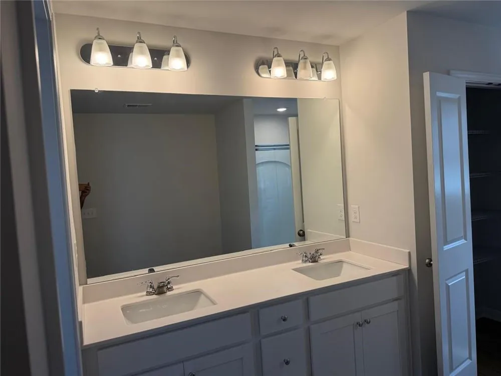 5223 Canberra Drive Flowery Branch, GA 30542