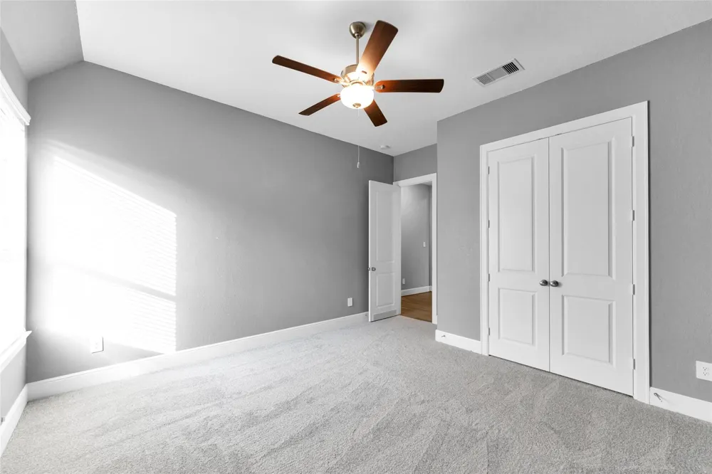 1014 Lakemont Bend Lane Pinehurst, TX 77362