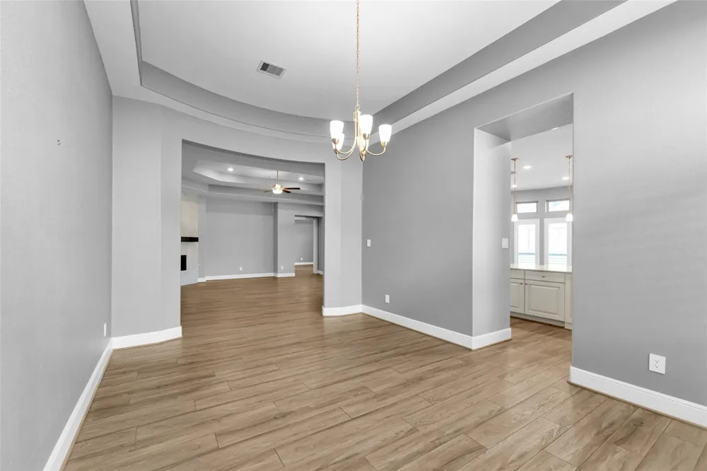 1014 Lakemont Bend Lane Pinehurst, TX 77362