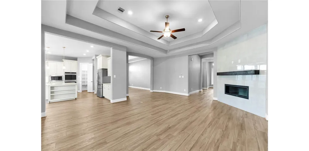 1014 Lakemont Bend Lane Pinehurst, TX 77362
