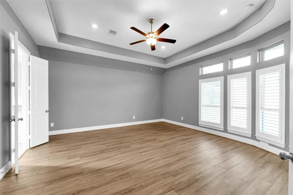 1014 Lakemont Bend Lane Pinehurst, TX 77362