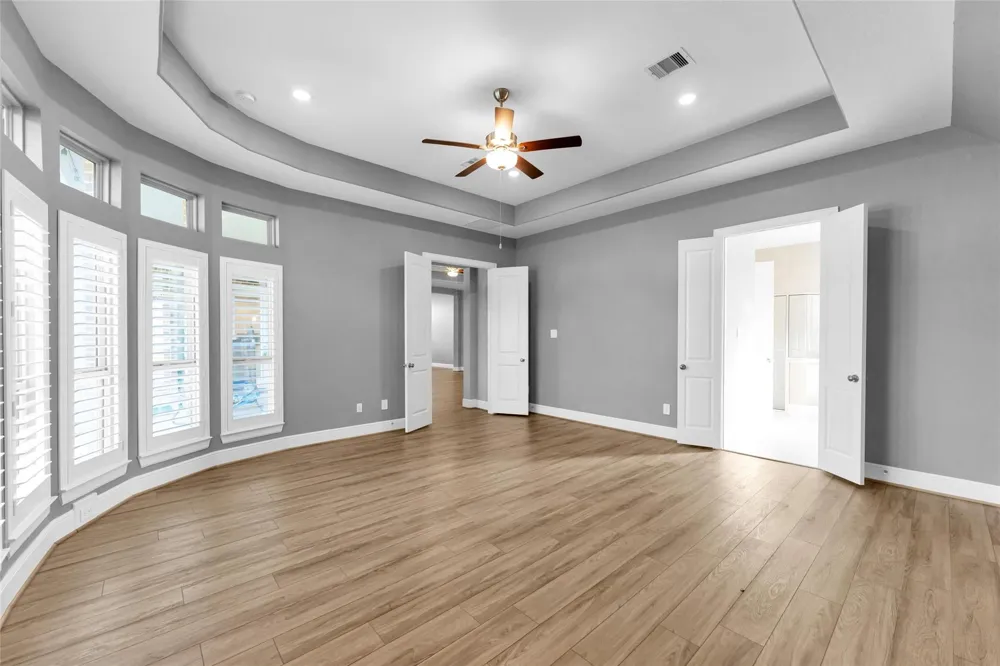1014 Lakemont Bend Lane Pinehurst, TX 77362