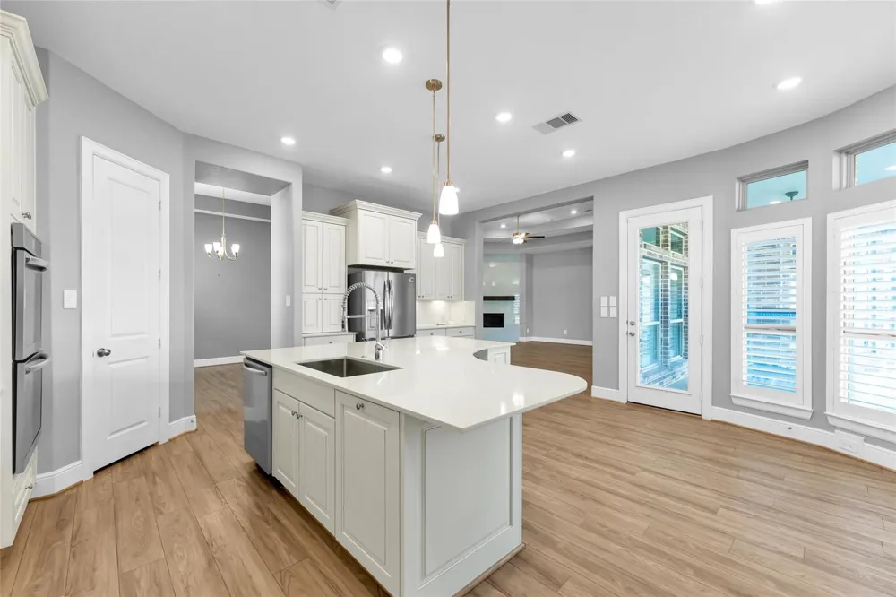 1014 Lakemont Bend Lane Pinehurst, TX 77362