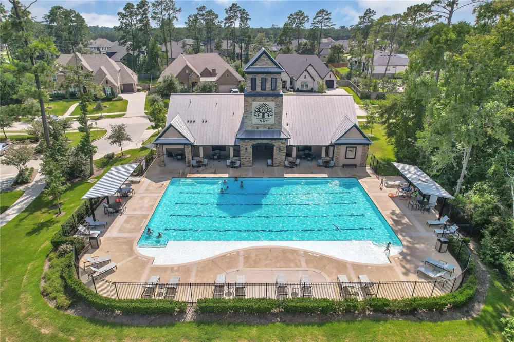 1014 Lakemont Bend Lane Pinehurst, TX 77362