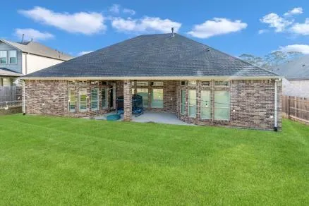 1014 Lakemont Bend Lane Pinehurst, TX 77362
