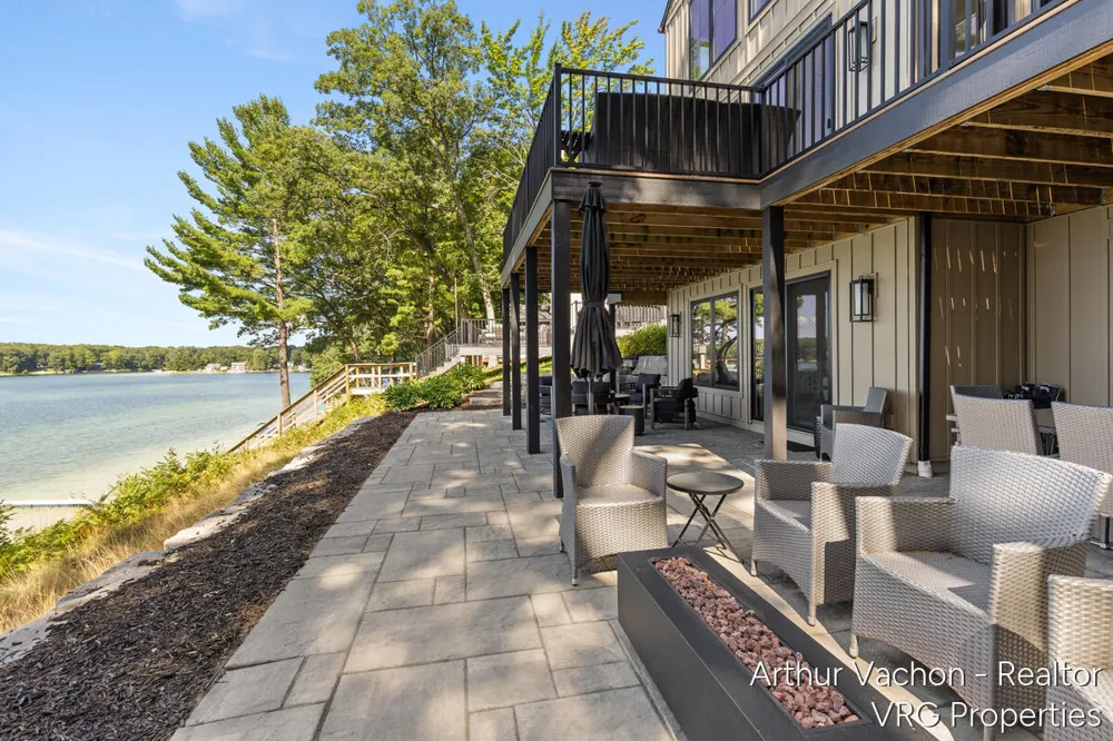5722 El Camino Drive Newaygo, MI 49337