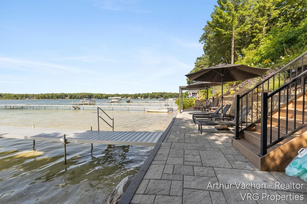5722 El Camino Drive Newaygo, MI 49337