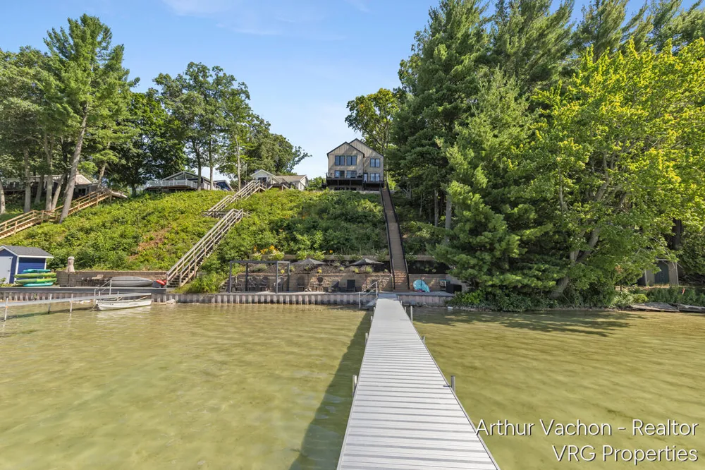 5722 El Camino Drive Newaygo, MI 49337