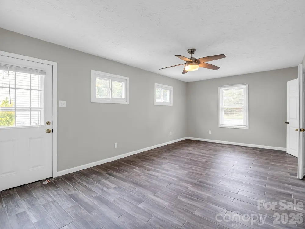 119 Scenic View Drive Swannanoa, NC 28778