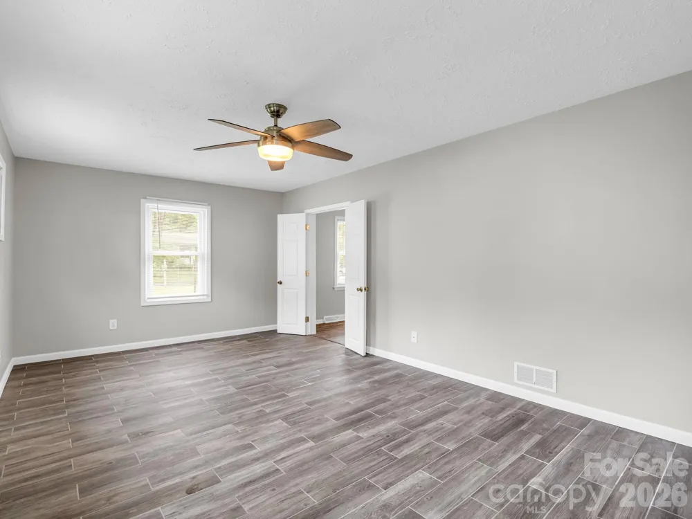 119 Scenic View Drive Swannanoa, NC 28778
