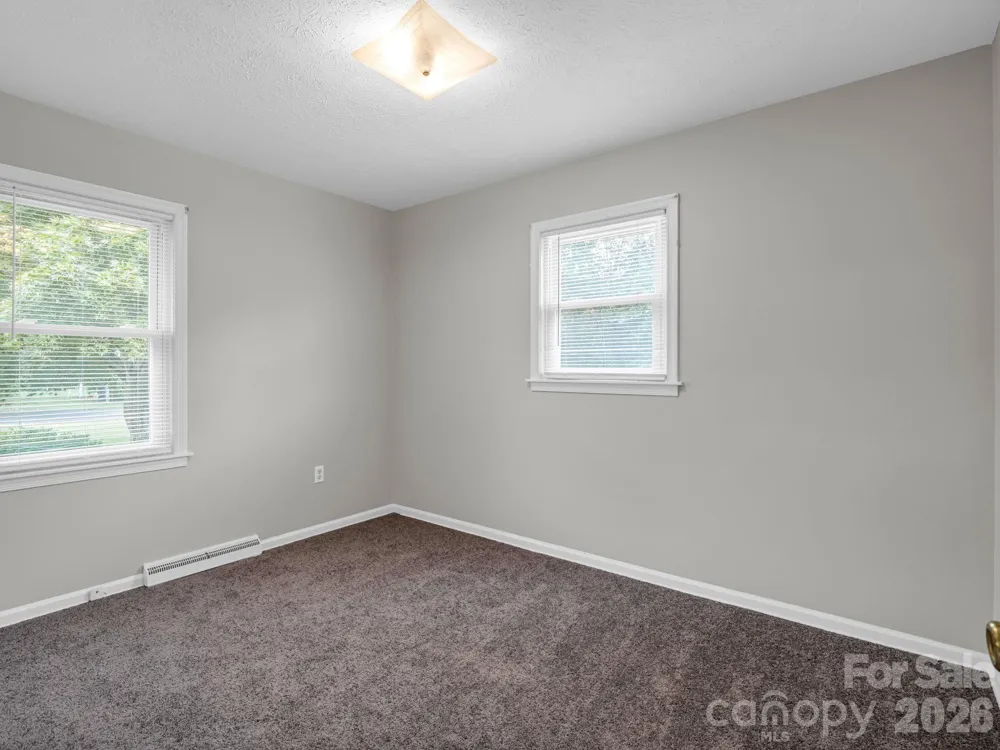 119 Scenic View Drive Swannanoa, NC 28778