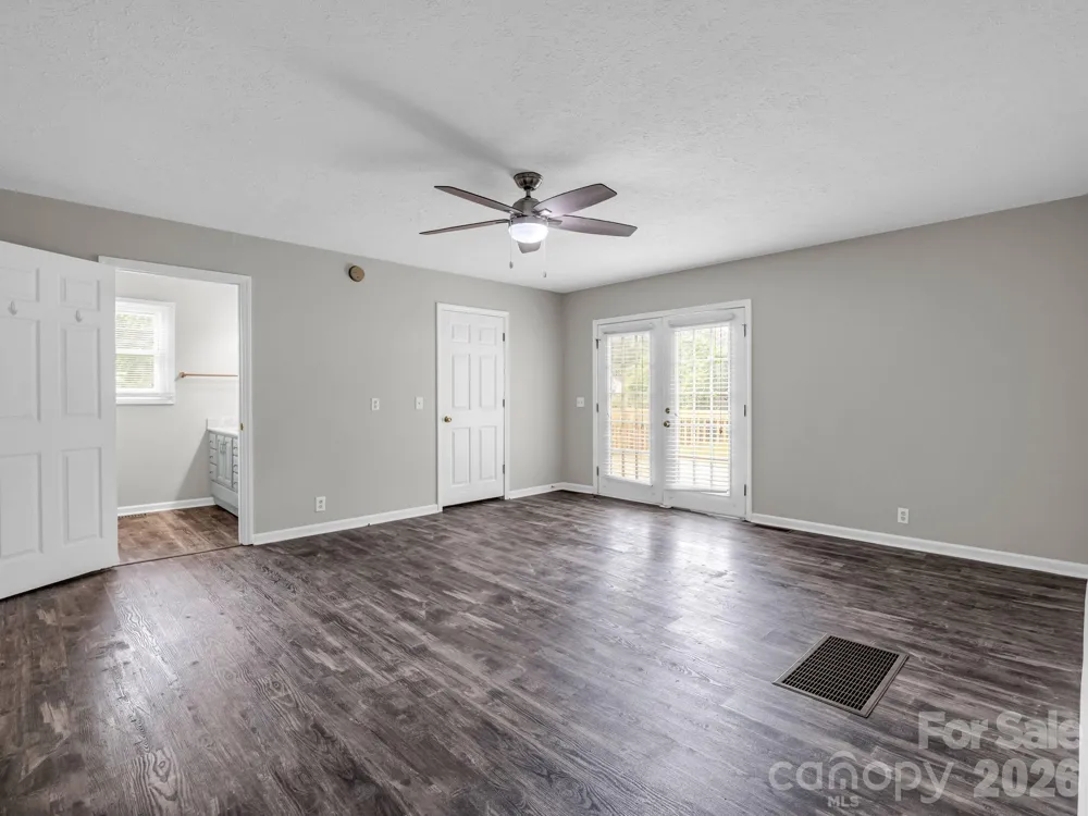 119 Scenic View Drive Swannanoa, NC 28778