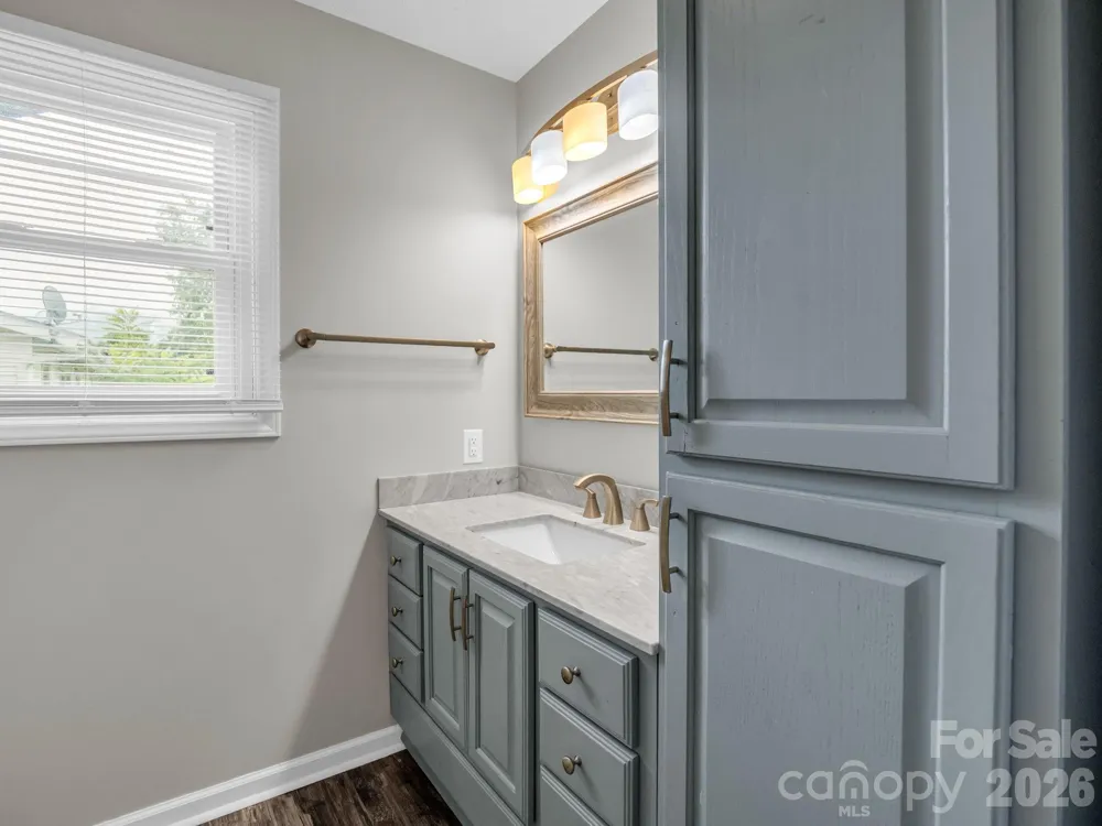 119 Scenic View Drive Swannanoa, NC 28778