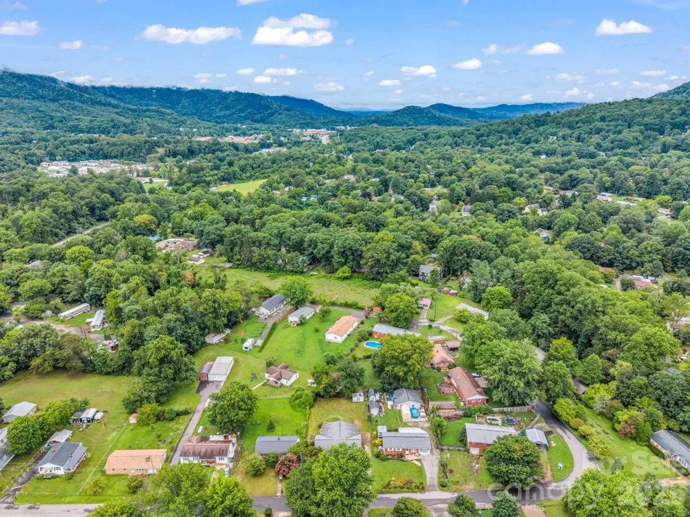 119 Scenic View Drive Swannanoa, NC 28778