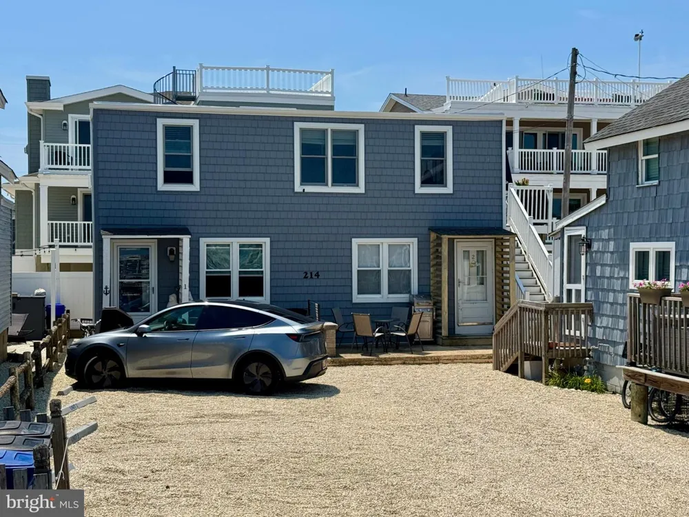 214 W SHIP BOTTOM AVENUE #2 Ship Bottom, NJ 08008