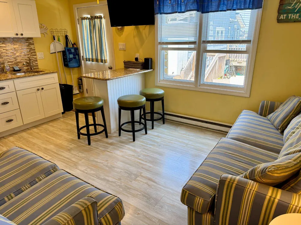 214 W SHIP BOTTOM AVENUE #2 Ship Bottom, NJ 08008
