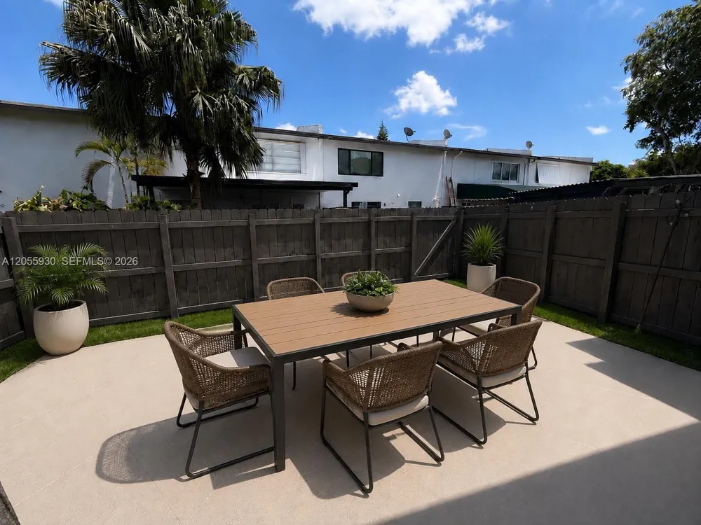 6979 SW 110th Ct Miami, FL 33173