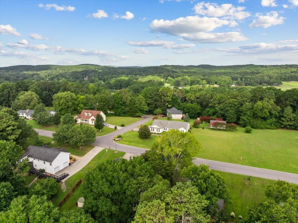 318 Eaglebend Drive Cohutta, GA 30710