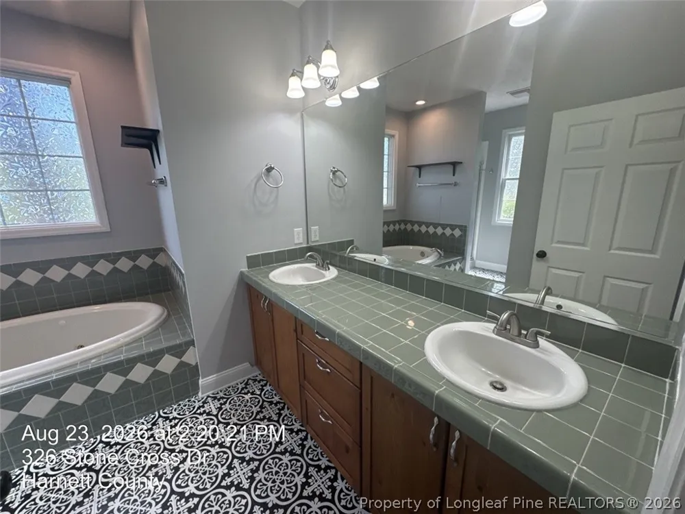 326 Stone Cross Drive Spring Lake, NC 28390