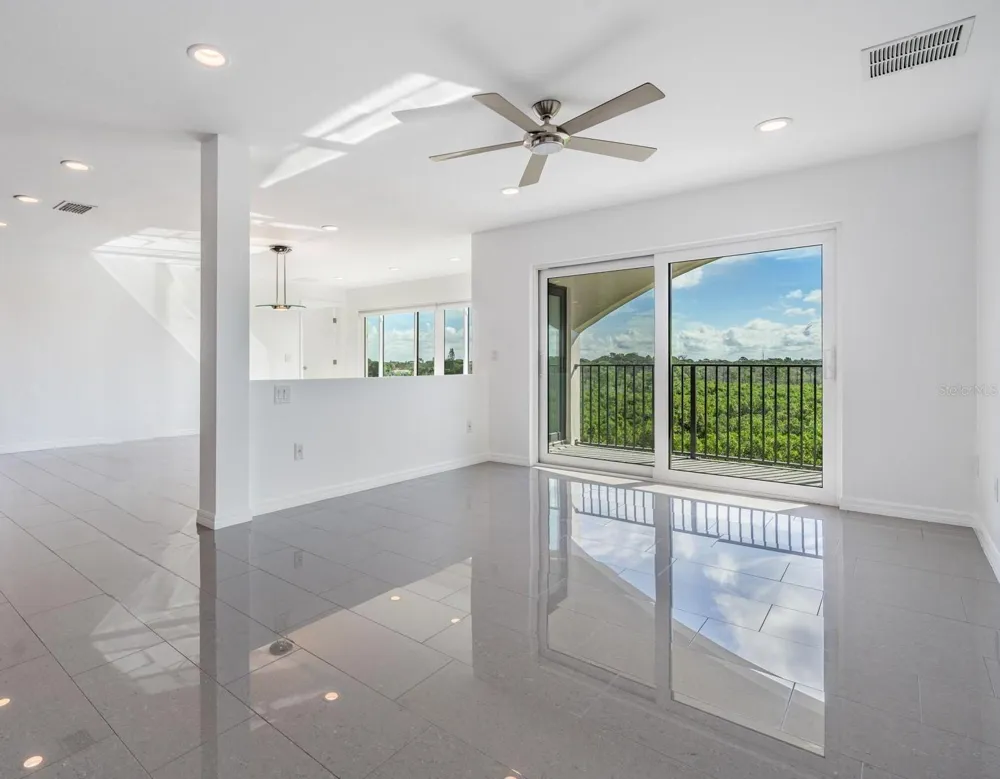 244 MARINER DRIVE #244 Tarpon Springs, FL 34689