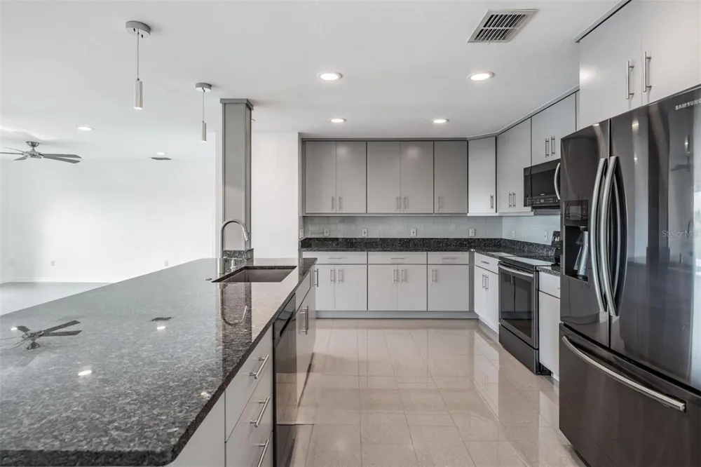 244 MARINER DRIVE #244 Tarpon Springs, FL 34689
