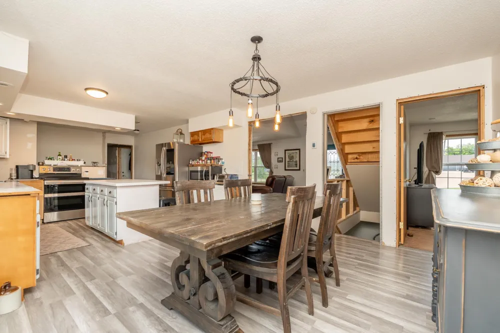 38653 Woodview Circle Le Center, MN 56057
