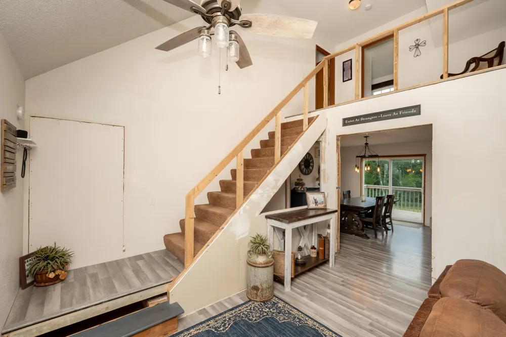 38653 Woodview Circle Le Center, MN 56057
