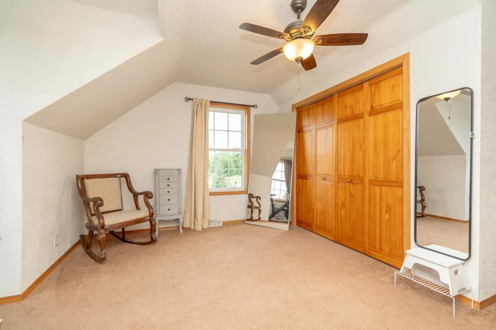 38653 Woodview Circle Le Center, MN 56057
